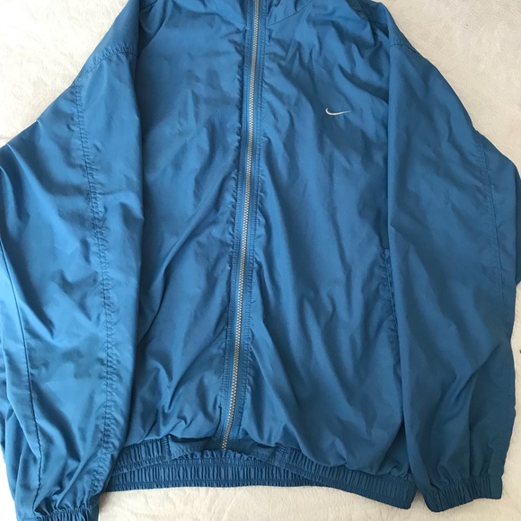 womens nike wind breaker